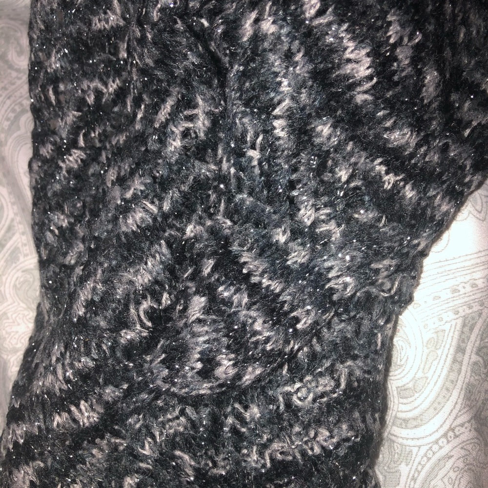 Blue&Gray Ruffle Scarf‼️BOGO‼️ - Picture 3 of 6